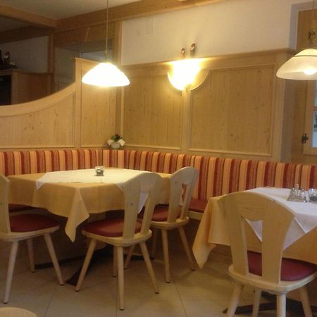 Hotel Olympia Sarentino エクステリア 写真