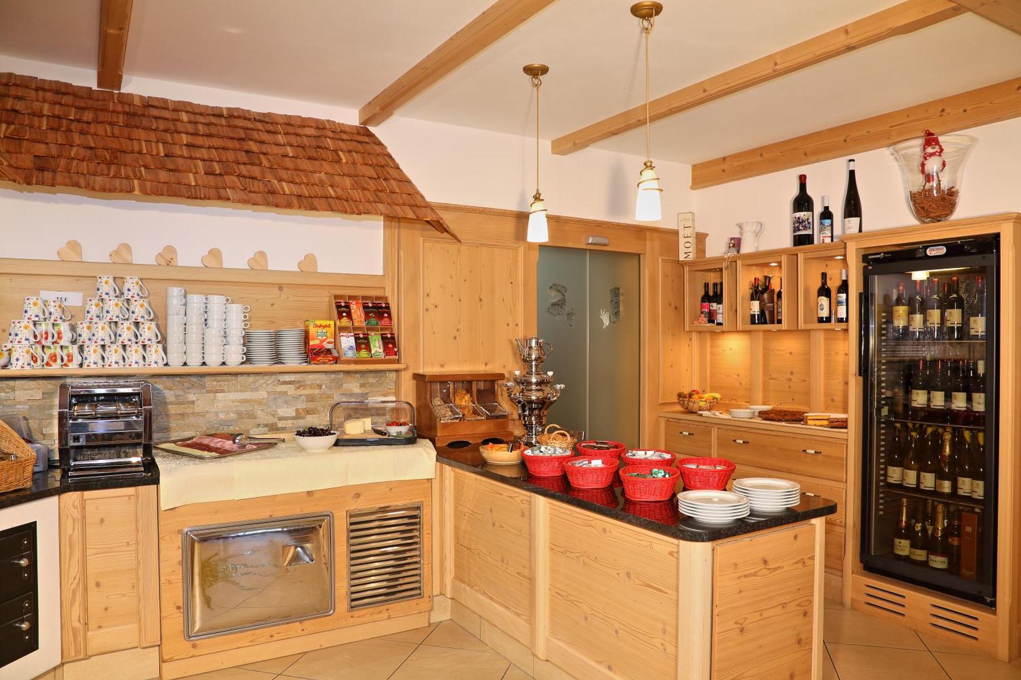 Hotel Olympia Sarentino エクステリア 写真