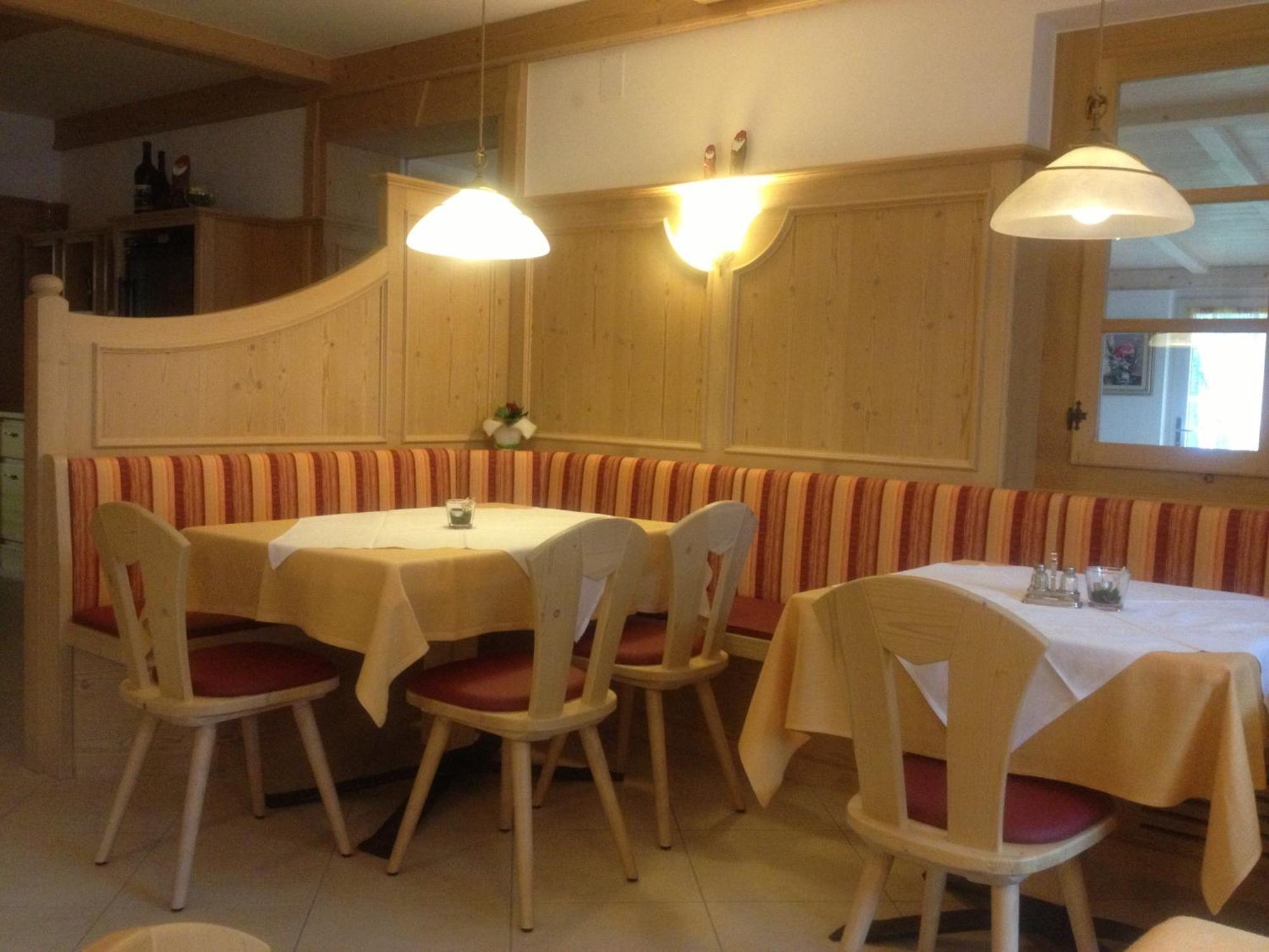 Hotel Olympia Sarentino エクステリア 写真