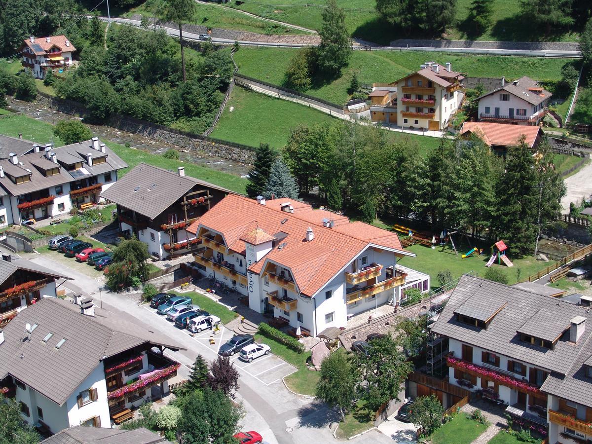 Hotel Olympia Sarentino エクステリア 写真