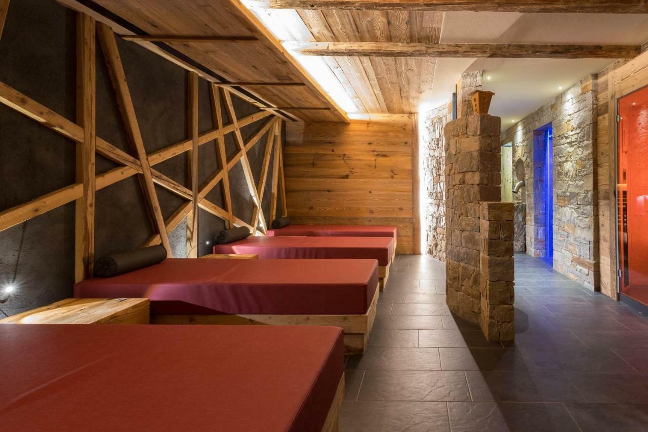 Hotel Olympia Sarentino エクステリア 写真